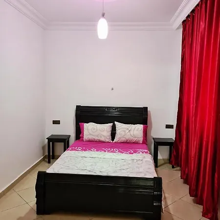 Enjoy Your Vacation Here, 1 Min To The Beach, Only For Families !! Martil Exterior photo