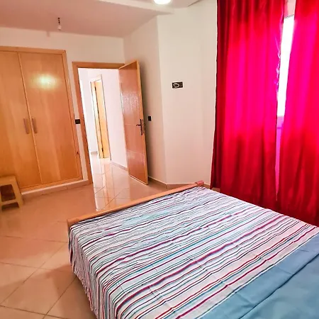 Enjoy Your Vacation Here, 1 Min To The Beach, Only For Families !! Martil Room photo